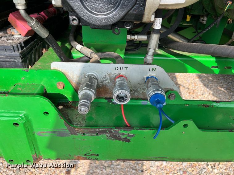 image for item DK7748 2014 John Deere 7760  RWA cotton picker