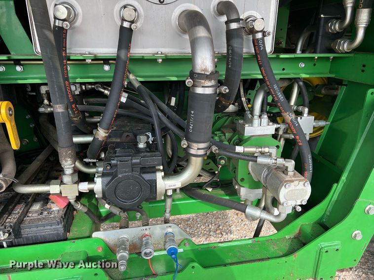 image for item DK7748 2014 John Deere 7760  RWA cotton picker