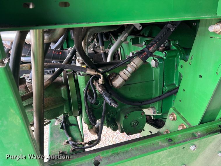 image for item DK7748 2014 John Deere 7760  RWA cotton picker