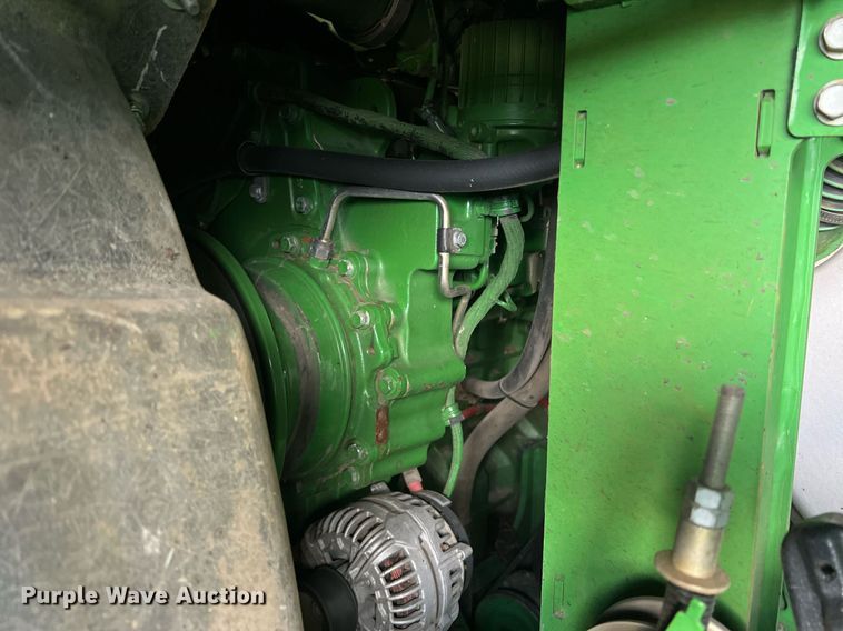 image for item DK7748 2014 John Deere 7760  RWA cotton picker