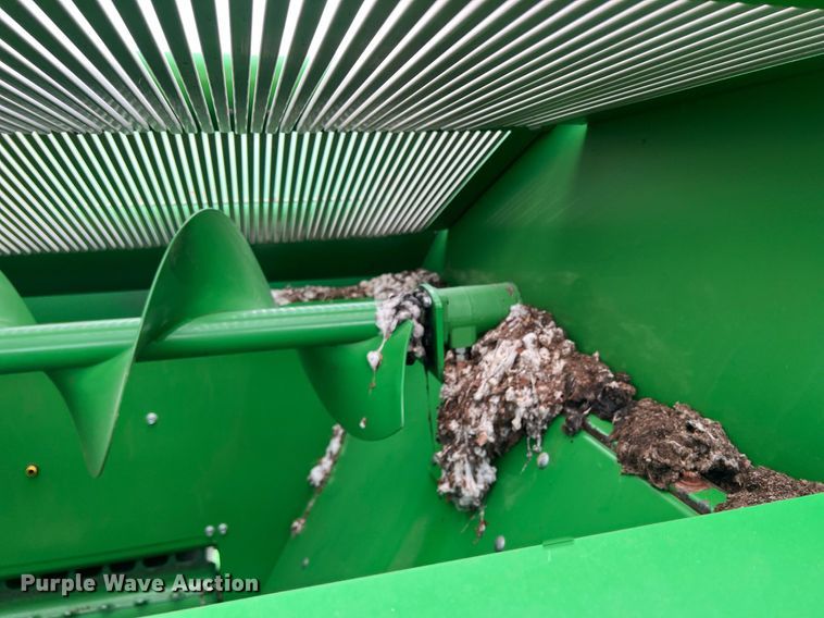 image for item DK7748 2014 John Deere 7760  RWA cotton picker