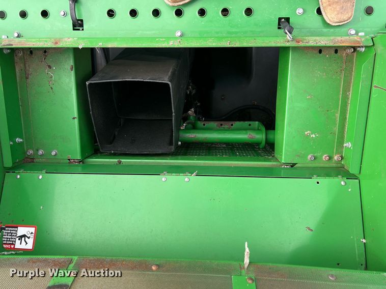 image for item DK7748 2014 John Deere 7760  RWA cotton picker