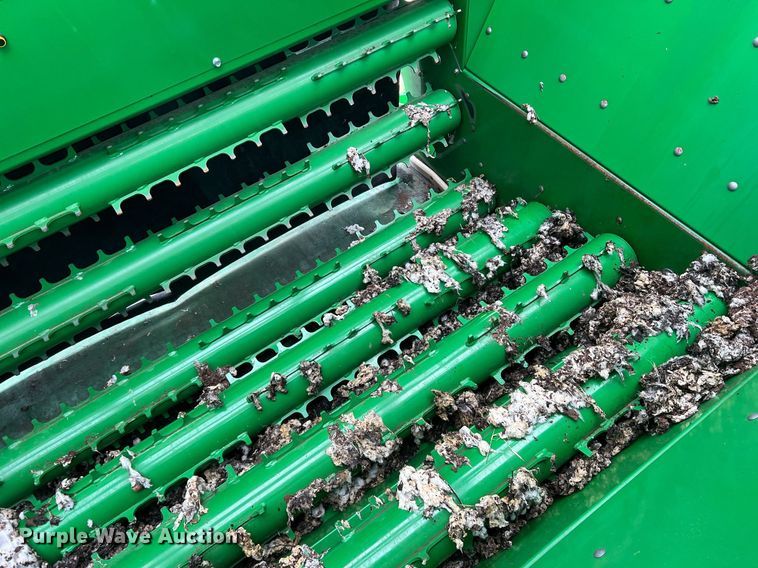 image for item DK7748 2014 John Deere 7760  RWA cotton picker