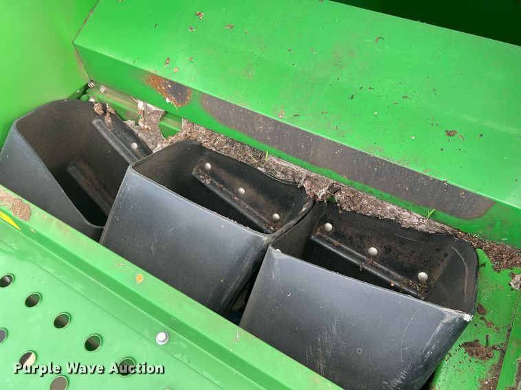 image for item DK7748 2014 John Deere 7760  RWA cotton picker