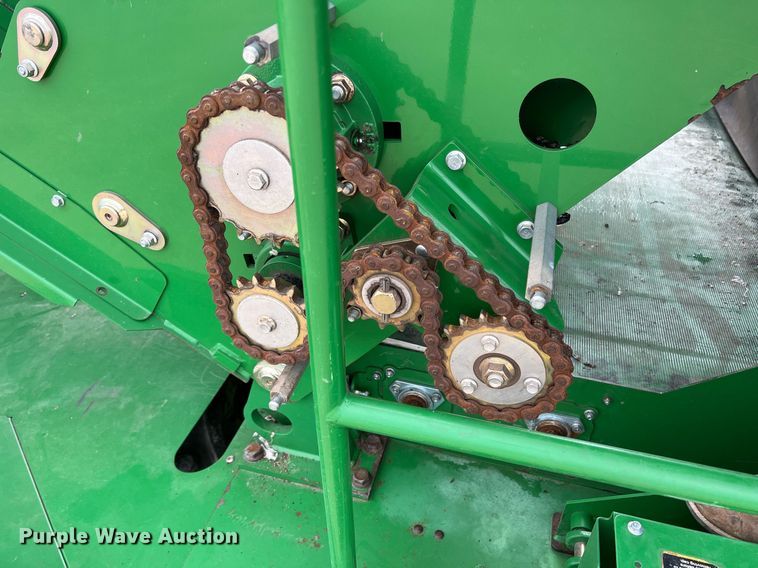 image for item DK7748 2014 John Deere 7760  RWA cotton picker