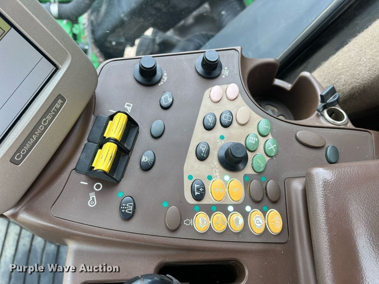 image for item DK7748 2014 John Deere 7760  RWA cotton picker