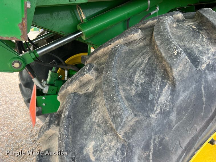 image for item DK7748 2014 John Deere 7760  RWA cotton picker