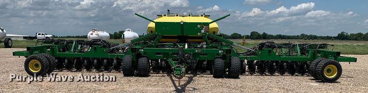image for item DK7749 2013 John Deere 1990 CCS  air seeder