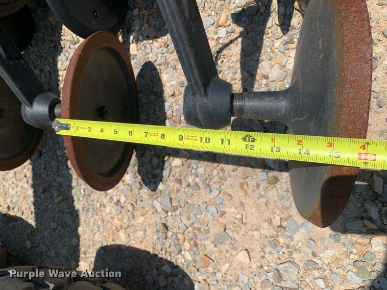 image for item DK7749 2013 John Deere 1990 CCS  air seeder