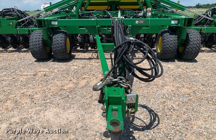 image for item DK7749 2013 John Deere 1990 CCS  air seeder