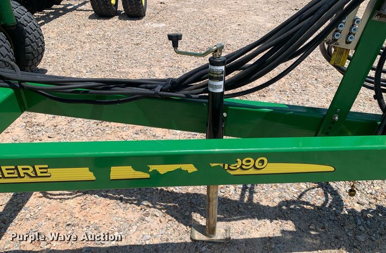 image for item DK7749 2013 John Deere 1990 CCS  air seeder