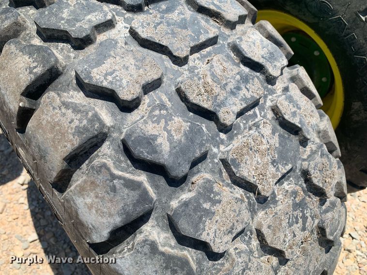 image for item DK7749 2013 John Deere 1990 CCS  air seeder