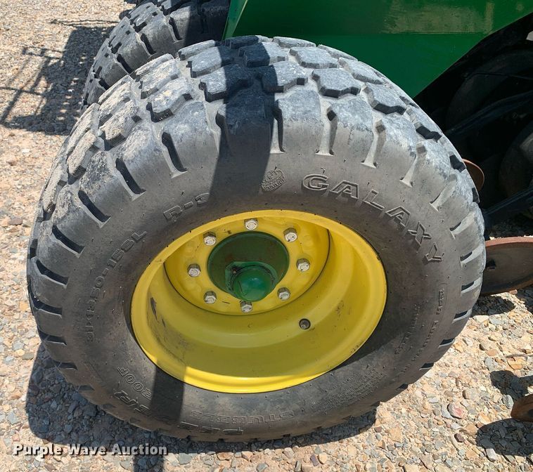 image for item DK7749 2013 John Deere 1990 CCS  air seeder