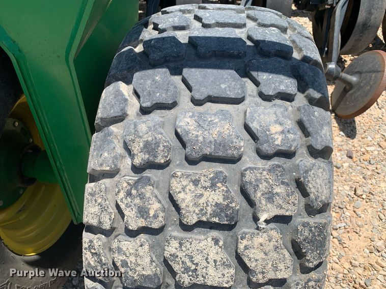 image for item DK7749 2013 John Deere 1990 CCS  air seeder