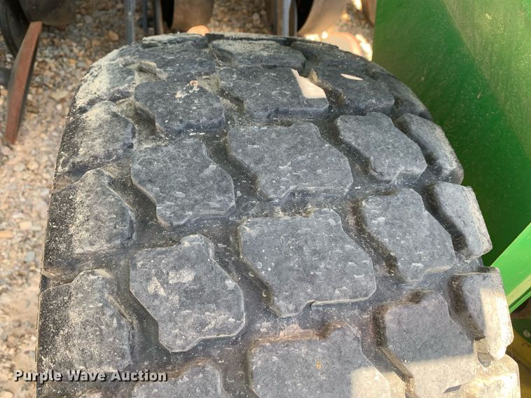 image for item DK7749 2013 John Deere 1990 CCS  air seeder