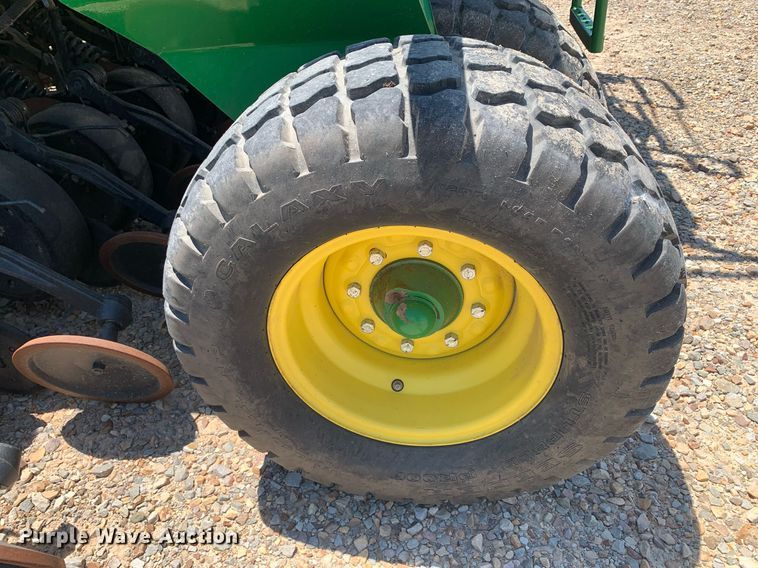 image for item DK7749 2013 John Deere 1990 CCS  air seeder