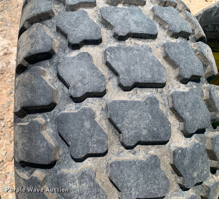 image for item DK7749 2013 John Deere 1990 CCS  air seeder