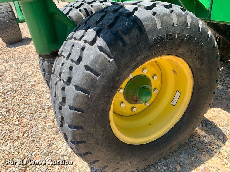 image for item DK7749 2013 John Deere 1990 CCS  air seeder