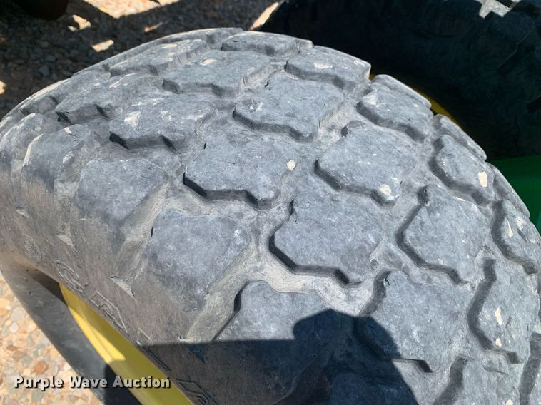 image for item DK7749 2013 John Deere 1990 CCS  air seeder