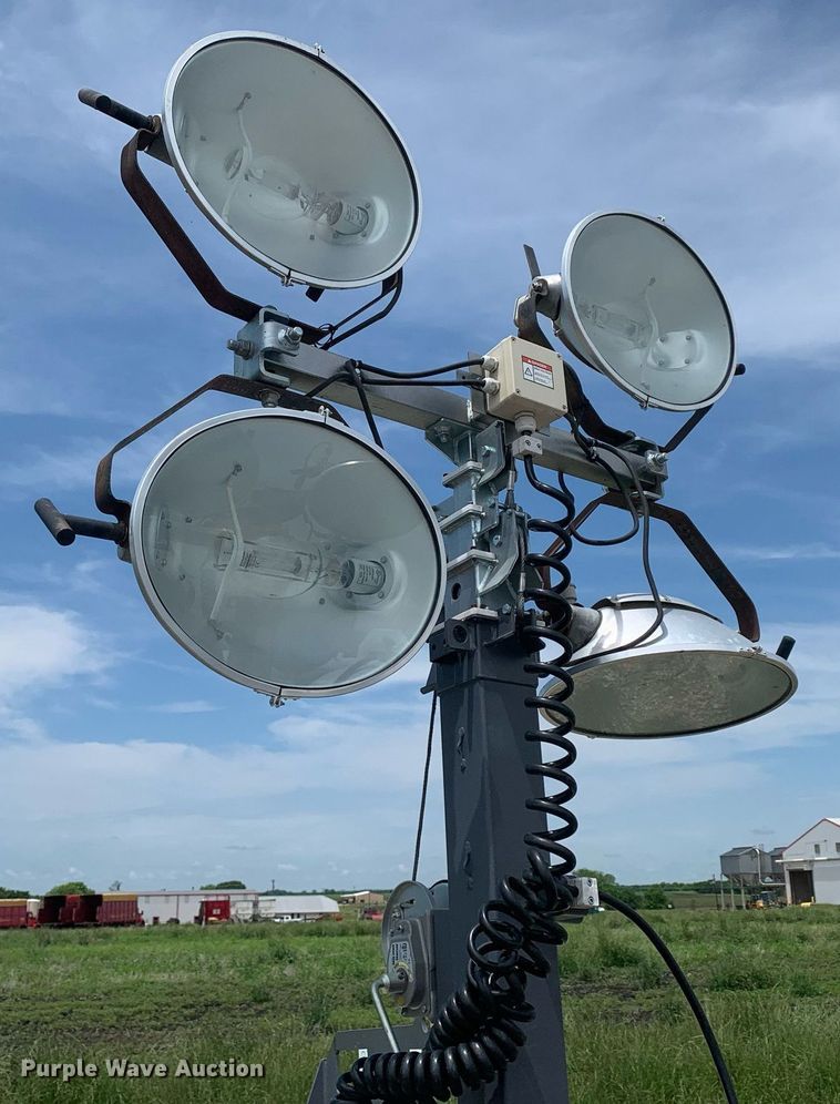 image for item DK7762 2017 Atlas Copco V4  light plant