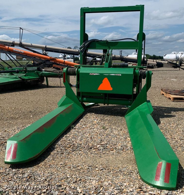 image for item DK7769 Frontier CM11  cotton module handler