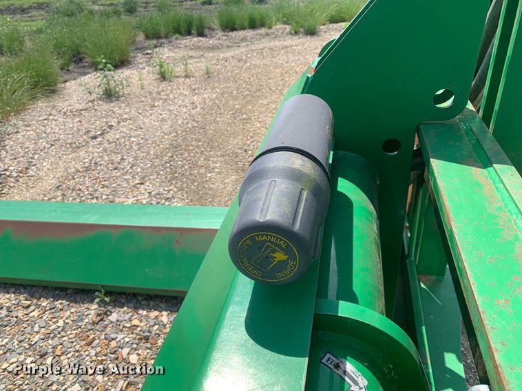 image for item DK7769 Frontier CM11  cotton module handler