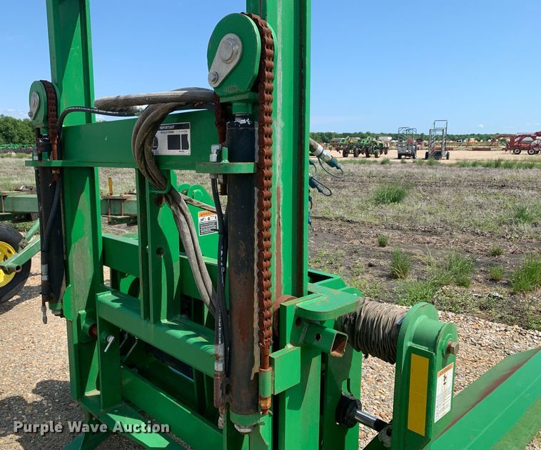 image for item DK7769 Frontier CM11  cotton module handler