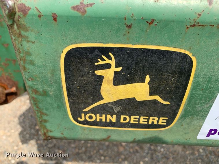 image for item DK7770 John Deere 915  V-ripper
