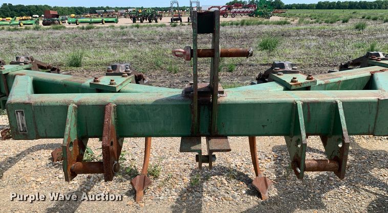 image for item DK7770 John Deere 915  V-ripper