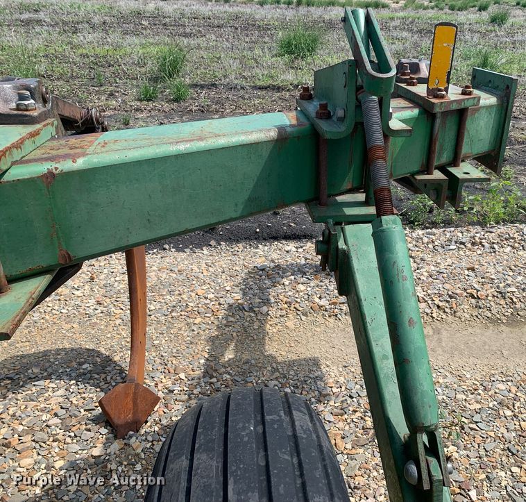 image for item DK7770 John Deere 915  V-ripper