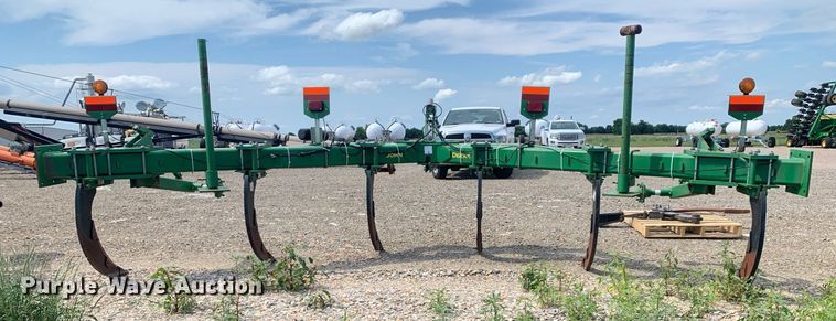 image for item DK7771 John Deere 915  V-ripper