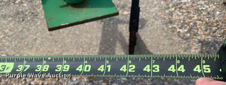 image for item DK7771 John Deere 915  V-ripper