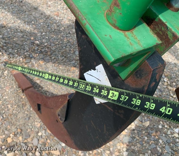 image for item DK7771 John Deere 915  V-ripper