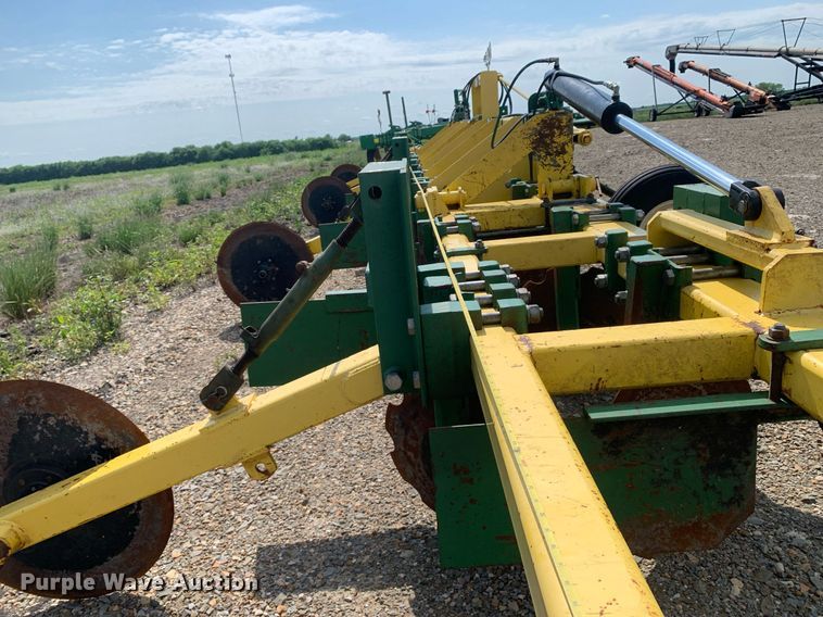 image for item DK7772 Roll-a-cone HNB  disk bedder