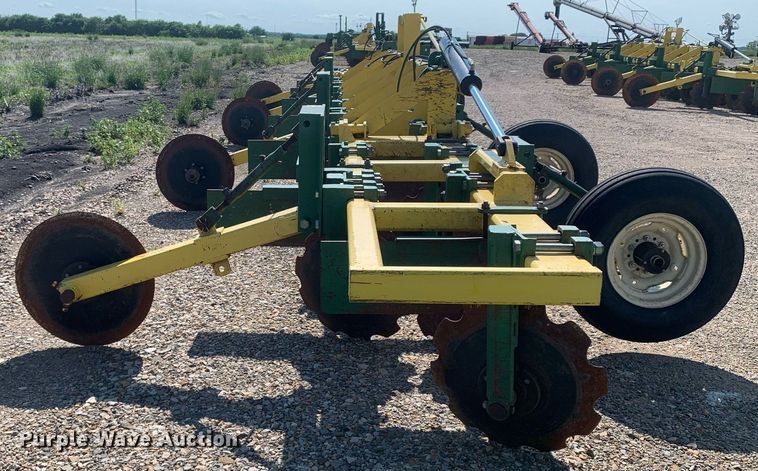 image for item DK7774 Roll-a-cone HNB  disk bedder