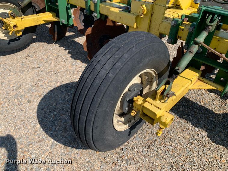 image for item DK7774 Roll-a-cone HNB  disk bedder