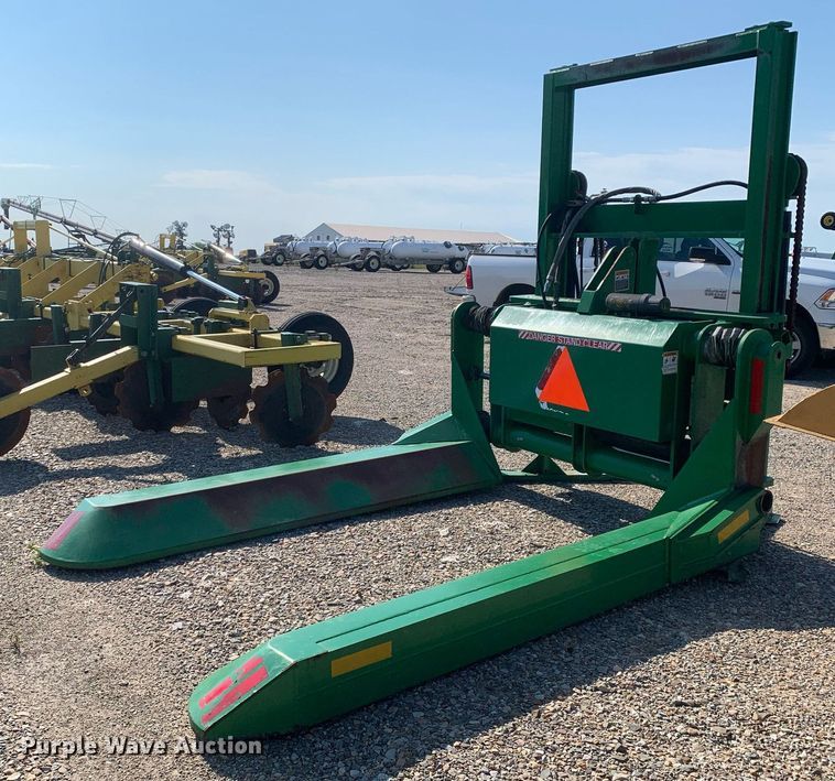 image for item DK7775 Frontier CM11  cotton module handler