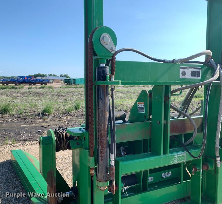 image for item DK7775 Frontier CM11  cotton module handler