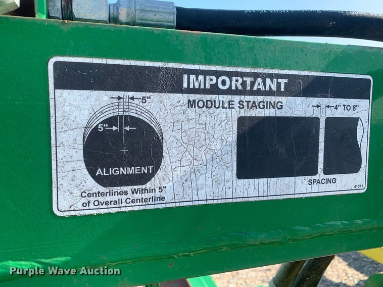 image for item DK7775 Frontier CM11  cotton module handler