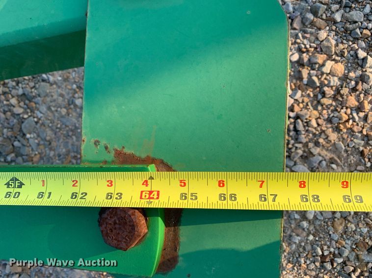 image for item DK7777 Frontier  bale handler