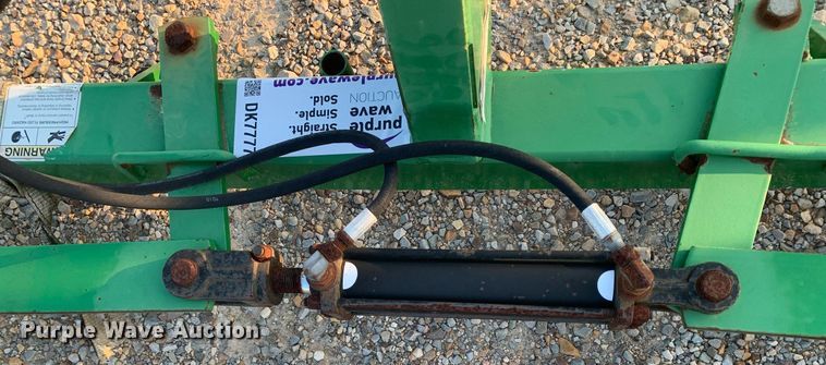 image for item DK7777 Frontier  bale handler