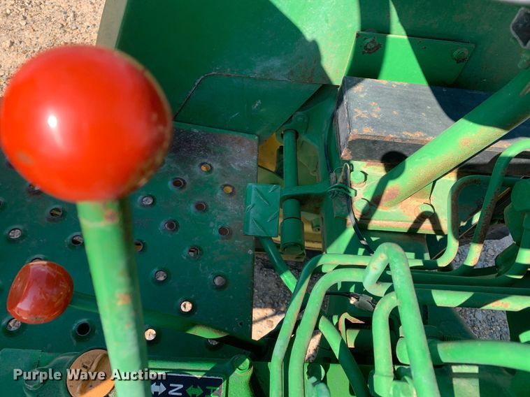 image for item DK7781 1987 John Deere 900HC  tractor