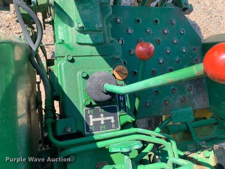 image for item DK7781 1987 John Deere 900HC  tractor