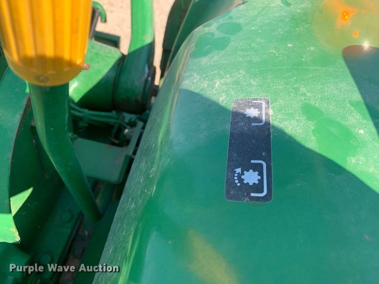 image for item DK7781 1987 John Deere 900HC  tractor