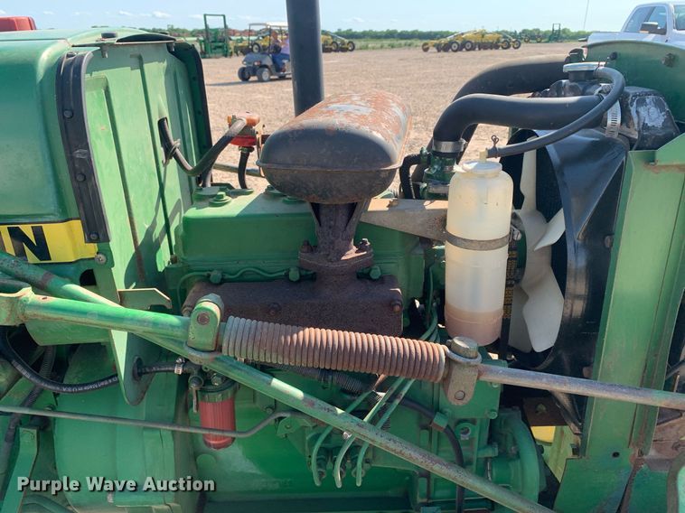 image for item DK7781 1987 John Deere 900HC  tractor