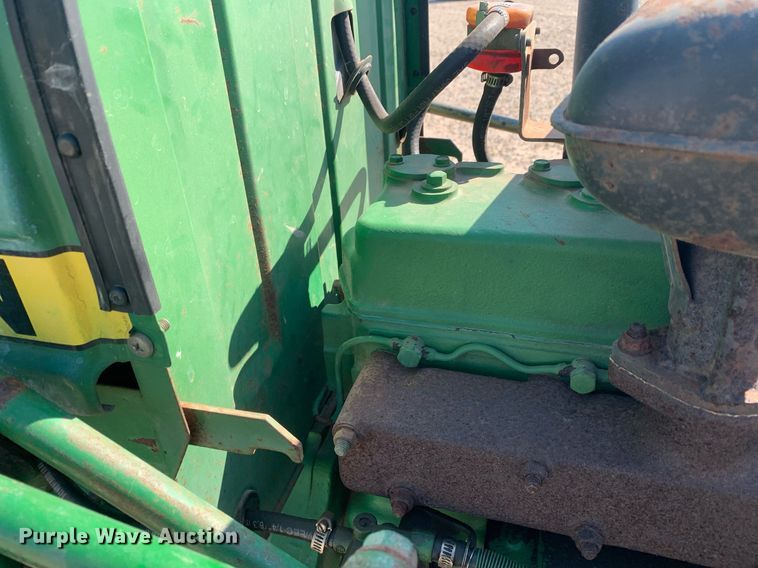 image for item DK7781 1987 John Deere 900HC  tractor