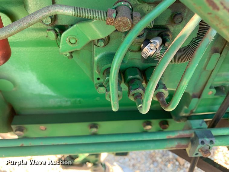 image for item DK7781 1987 John Deere 900HC  tractor