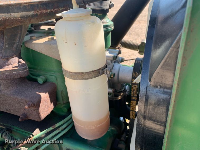 image for item DK7781 1987 John Deere 900HC  tractor