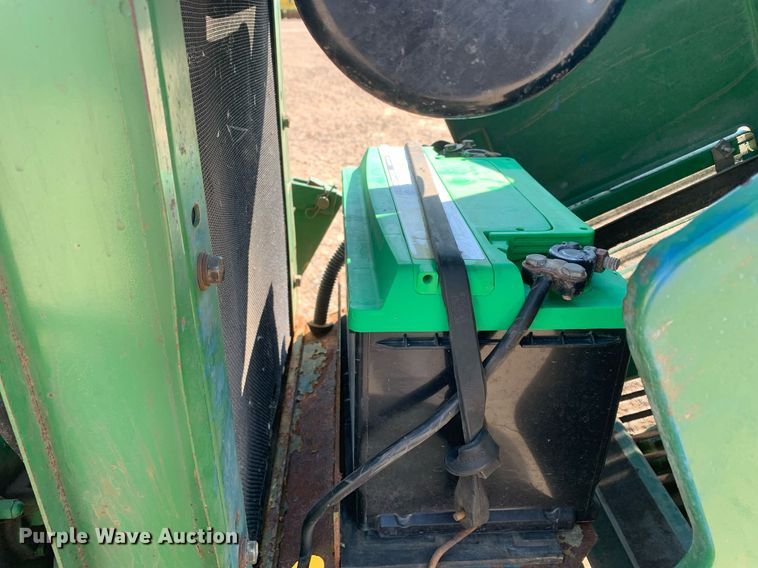 image for item DK7781 1987 John Deere 900HC  tractor