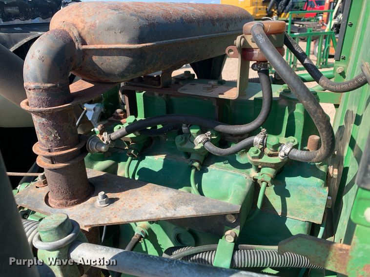 image for item DK7781 1987 John Deere 900HC  tractor